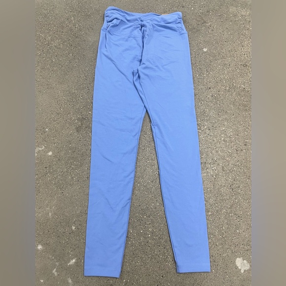 NWT Victoria’s Secret VS PINK Light Blue Stretch Leggings size Medium - Picture 3 of 12